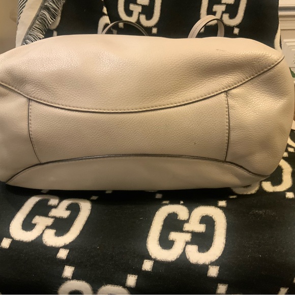 Michael Kors purse - Picture 6 of 11